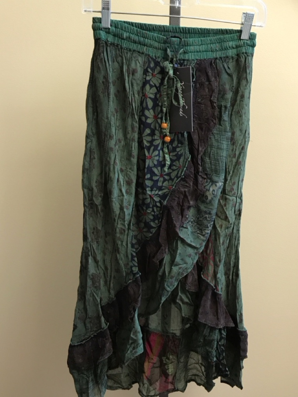 YOUNG THREADS NWT Skirt Green Floral High Low Size medium